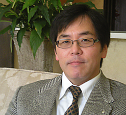 理事長 六島大